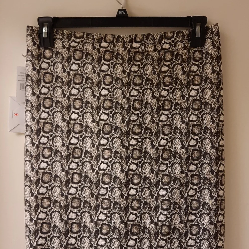 NWT, Good American Snake Print Rouched Skirt